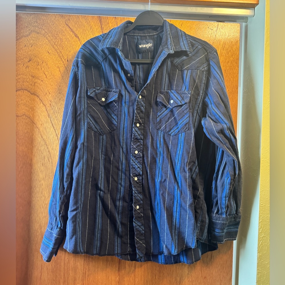 Wrangler button up